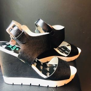 Juicy Couture Black & White Wedge Sandals 8.5